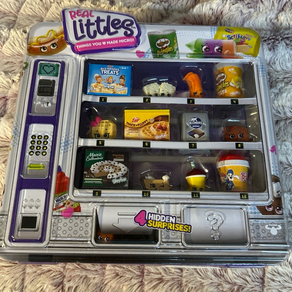 Real Littles Shopkins Vending Machine Mini 16 Pack 4 Hidden
Surprises New Sealed